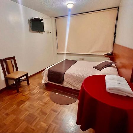 Hotel Bacastell 基多 外观 照片