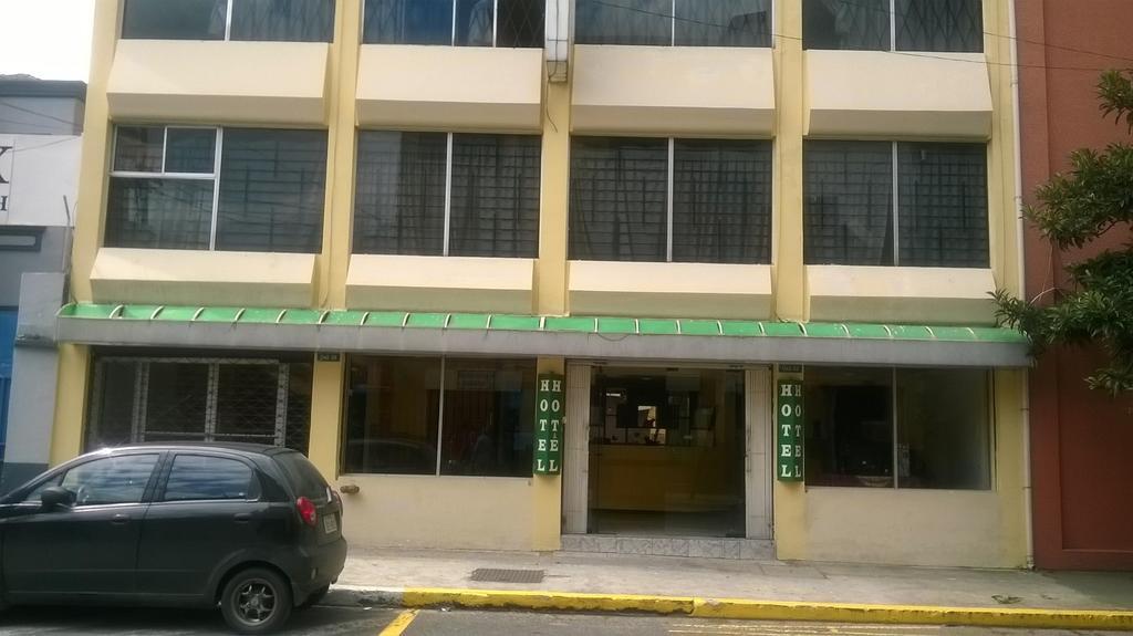 Hotel Bacastell 基多 外观 照片