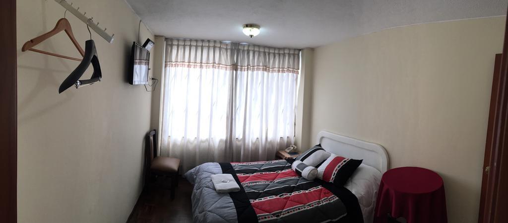 Hotel Bacastell 基多 外观 照片